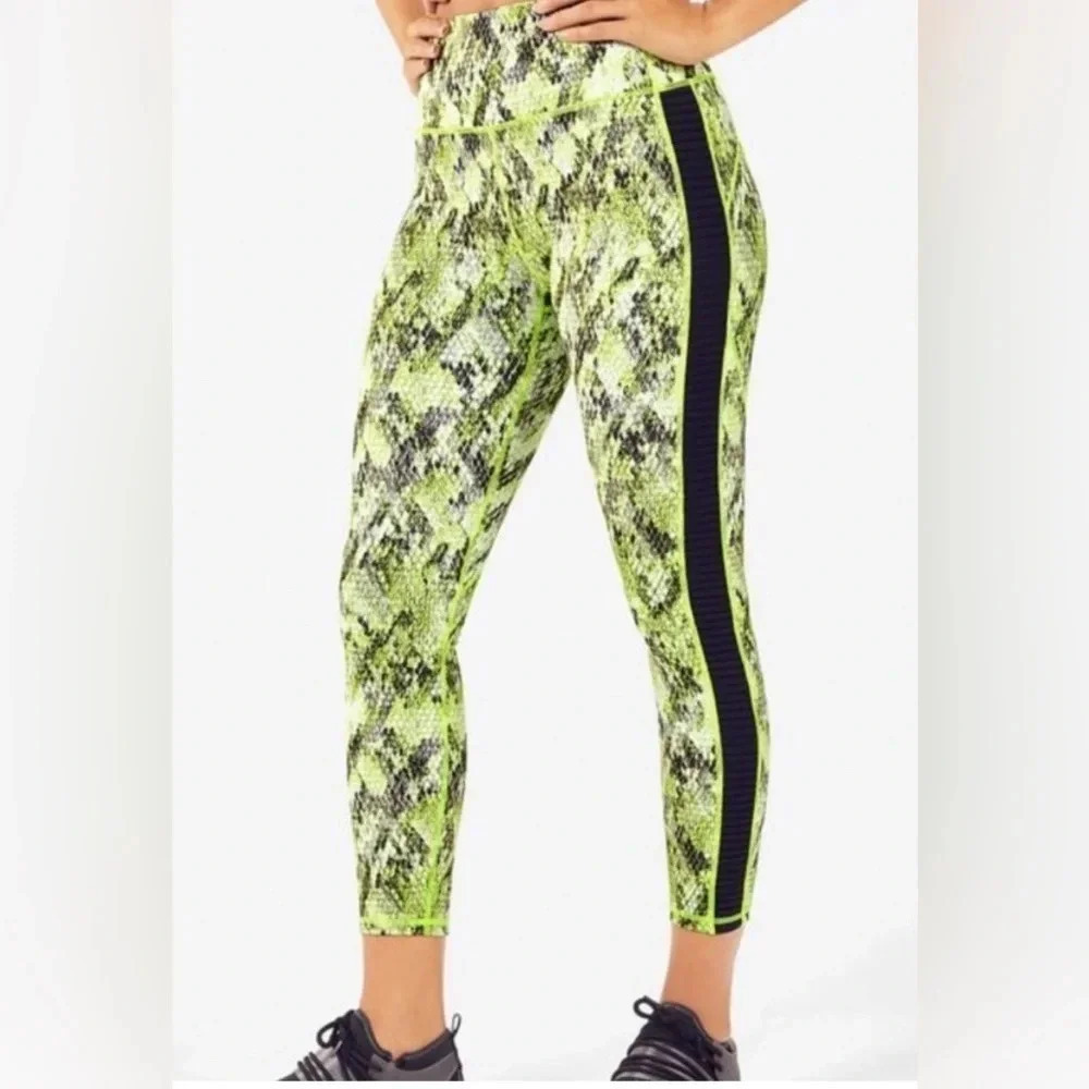 Fabletics Define PowerHold High-Waisted 7/8 Legging Size XS Citron Asper & Black